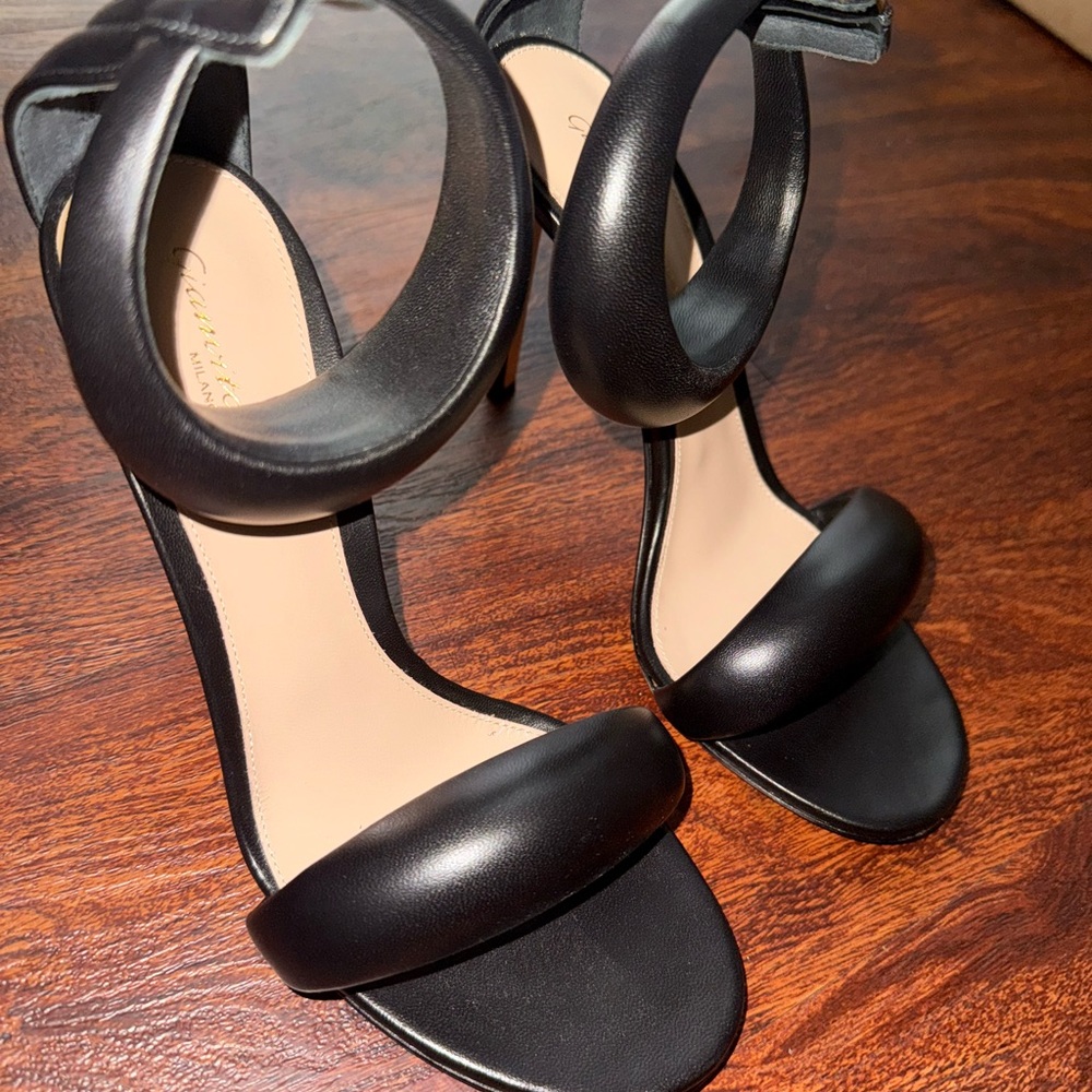 Elegant Black Women's Sandals